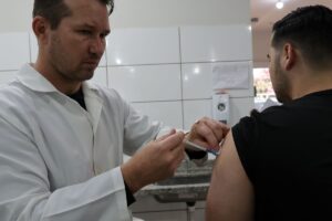 Leia mais sobre o artigo Prefeitura de Dourados amplia vacinação contra Influenza para toda população