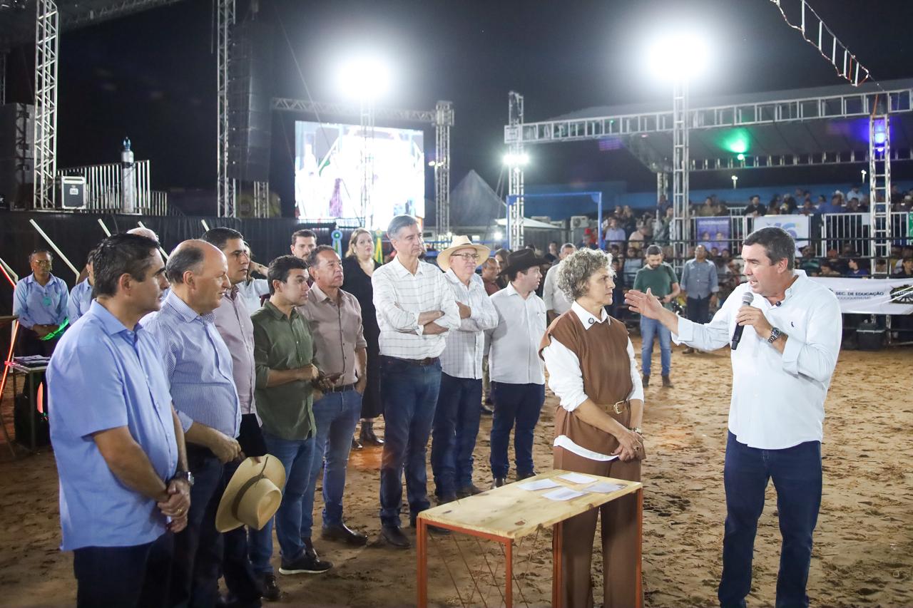 No momento, você está visualizando Eduardo Riedel anuncia R$ 12 milhões em obras de habitação, infraestrutura e saneamento em Bodoquena