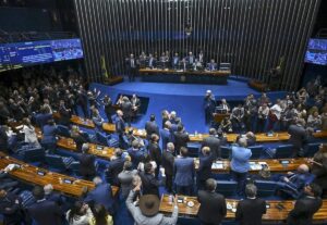 Leia mais sobre o artigo PRESSÃO: Oposição e empresários se mobilizam para retardar PEC do 6×1 no Senado