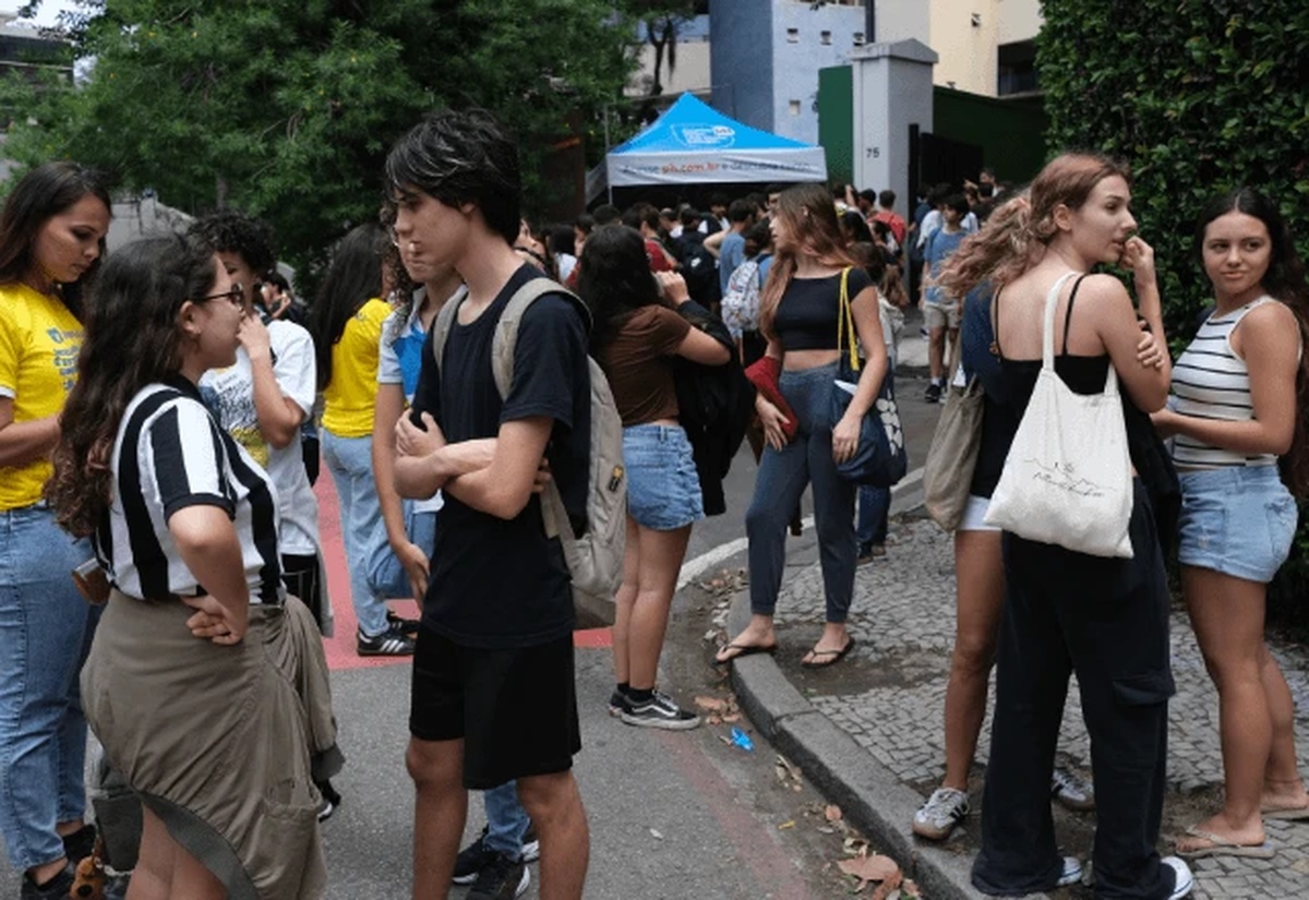 No momento, você está visualizando Enem terá inscrição automática para alunos da rede pública