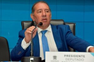 Leia mais sobre o artigo ALEMS: Gerson Claro apoia criação de Vara Regional em Bonito para segurança jurídica e meio ambiente