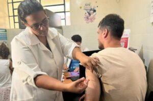 Leia mais sobre o artigo Vacinação contra dengue é ampliada em MS; veja quem pode tomar a dose