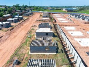 Leia mais sobre o artigo NAVIRAÍ: Após sorteio, contemplados do Interlagos I terão cadastros checados para aprovação