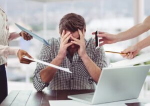 Leia mais sobre o artigo Nova NR-1 obriga empresas a cuidar da saúde mental dos funcionários