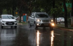 Leia mais sobre o artigo Com termômetros podendo chegar aos 30ºC, MS tem previsão de chuva para esta quarta-feira