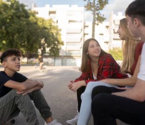 Leia mais sobre o artigo ‘SIX SEVEN’ e ‘FARMAR AURA’: Entenda as novas gírias dos adolescentes que confundem os pais