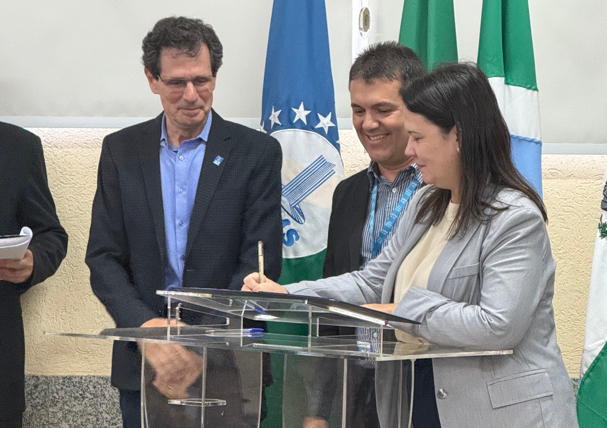 No momento, você está visualizando Professor Daniel Lopes assume a direção da UFMS de Naviraí