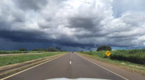 Leia mais sobre o artigo MS terá sol e calor nesta quinta, mas frente fria pode provocar chuva à noite