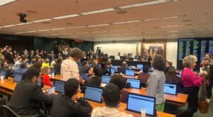 Leia mais sobre o artigo CCJ da Câmara aprova proposta que reduz maioridade penal de 18 para 16 anos
