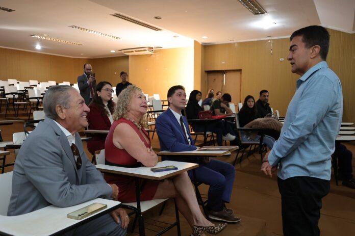 No momento, você está visualizando Prefeitura de Dourados reforça saúde e procuradoria com posse de novos servidores concursados
