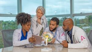 Leia mais sobre o artigo Enamed passa a ser obrigatório para novos estudantes de medicina obterem registro no CRM