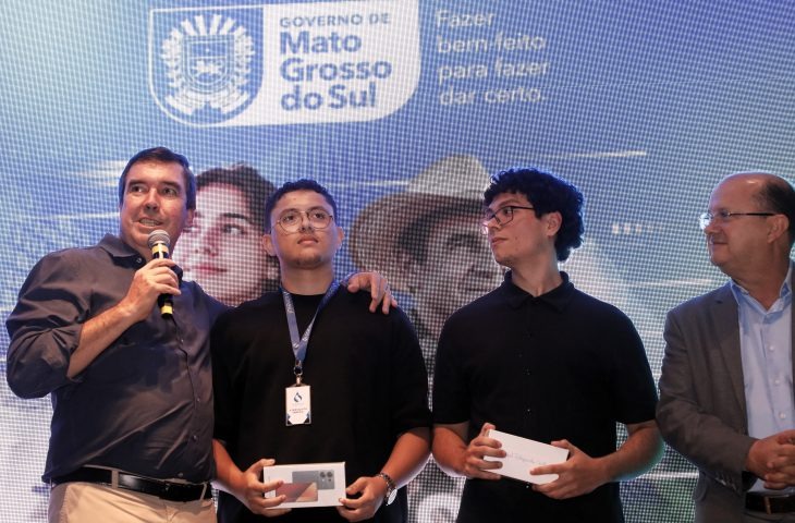 No momento, você está visualizando Em parceria inédita com Google, Governo de MS vai oferecer inteligência artificial nas escolas e criar CEP Rural