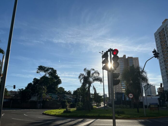 No momento, você está visualizando Frio marca o amanhecer em MS, mas temperaturas sobem ao longo desta quarta