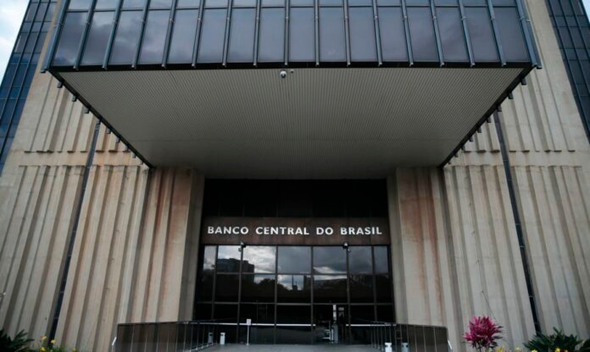 No momento, você está visualizando Copom reduz Selic para 14,25% ao ano e faz terceiro corte consecutivo dos juros