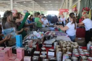 Leia mais sobre o artigo Perfumes importados, eletrônicos e roupas; bazar solidário em Campo Grande vende itens da Receita Federal