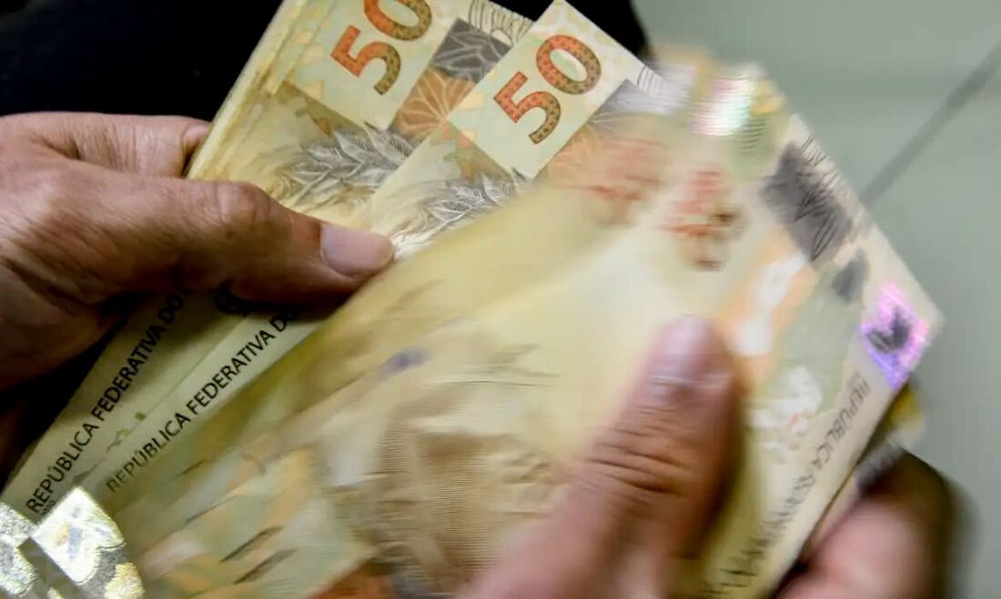 No momento, você está visualizando Dívida Pública sobe 2,61% em junho e supera R$ 9,2 trilhões