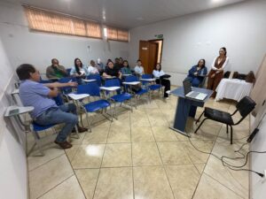 Leia mais sobre o artigo Vigilância Sanitária promove mais uma etapa do Projeto Empresa Amiga em Naviraí