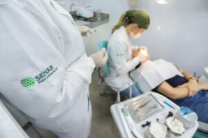 Leia mais sobre o artigo FAMASUL: Julho Neon chega ao campo com ação gratuita de saúde bucal promovida pelo Senar/MS