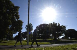 Leia mais sobre o artigo Semana começa com calor intenso e tempo seco em Mato Grosso do Sul