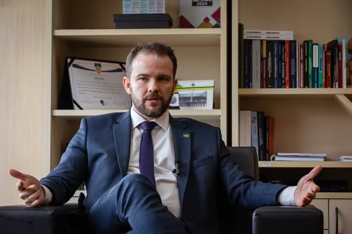 No momento, você está visualizando Impacto da MP de dívidas rurais será de R$ 2 bilhões a R$ 3 bilhões adicionais por ano para o Tesouro, diz ministro