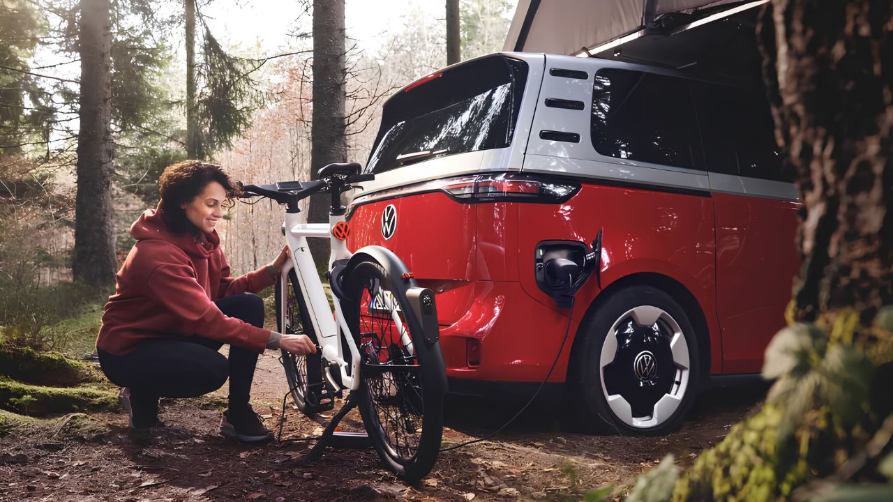 No momento, você está visualizando Volkswagen lança bicicleta elétrica com câmera traseira e capacete que detecta acidentes