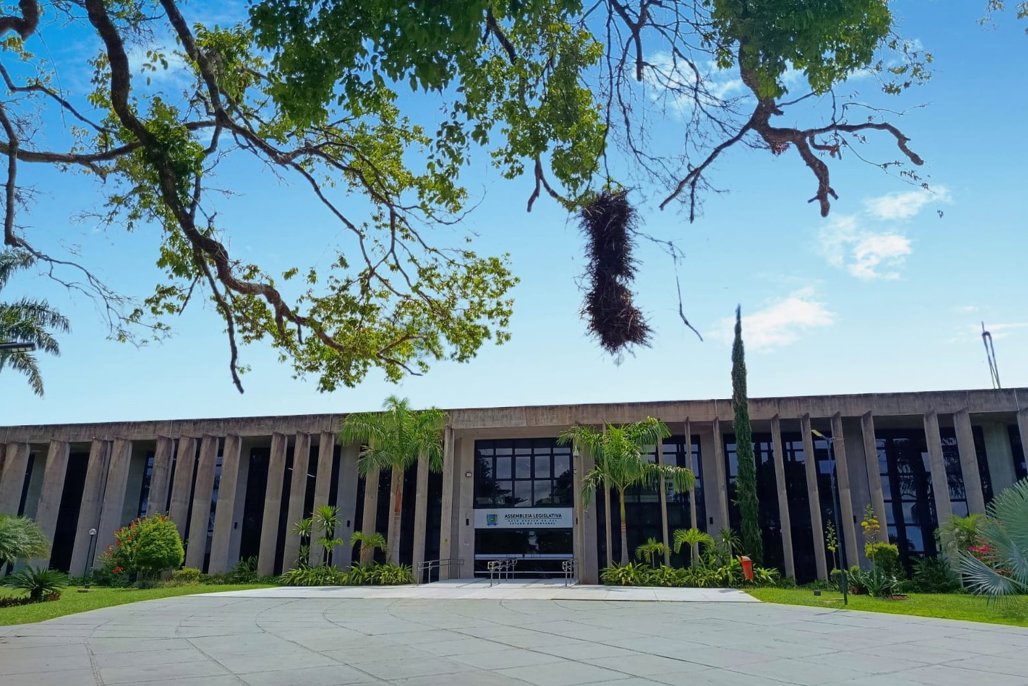No momento, você está visualizando AGENDA ALEMS: Sessões plenárias, visita institucional e palestra movimentam a Casa de Leis