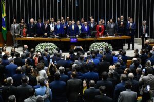 Leia mais sobre o artigo Congresso prevê aprovar fim da taxa das blusinhas em 72 horas