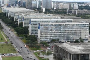 Leia mais sobre o artigo Dívida bruta do setor público do Brasil sobe para 81,9% do PIB, maior nível desde 2021