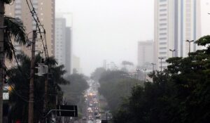 Leia mais sobre o artigo Frente fria chega a MS e derruba temperaturas; Capital pode ter 11°C no fim de semana