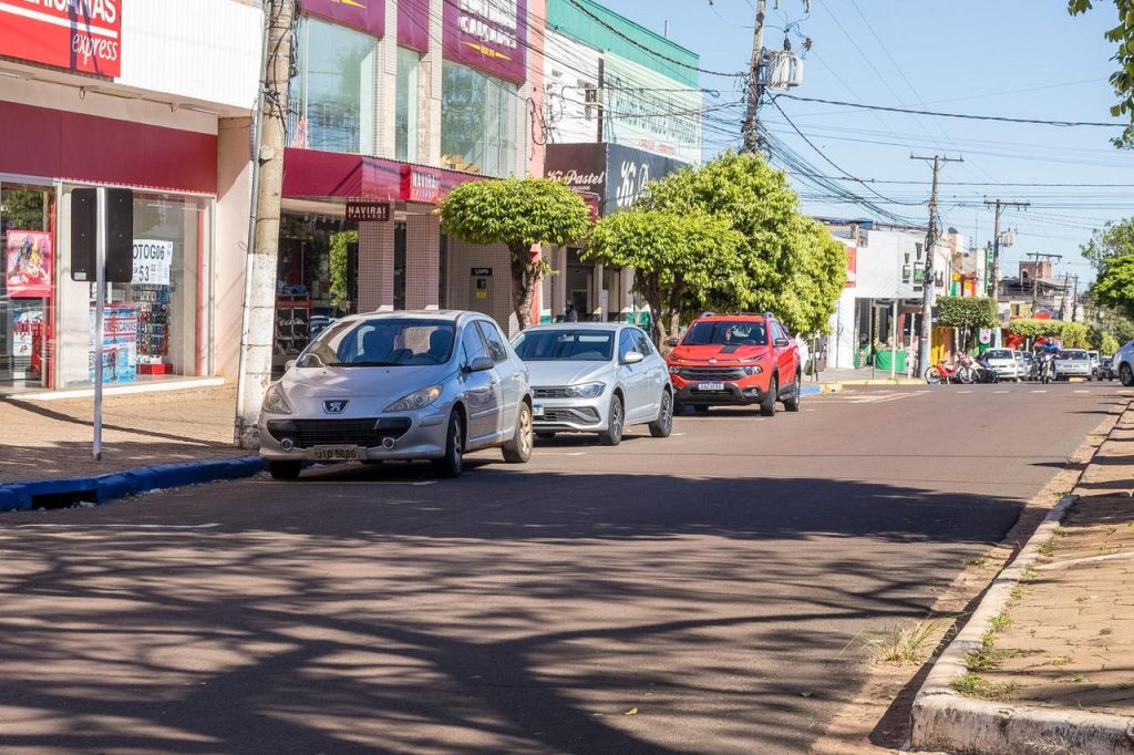 No momento, você está visualizando Prefeitura e ACEN ampliam Zona Azul Gratuita na Av. Weimar para favorecer o comércio de Naviraí