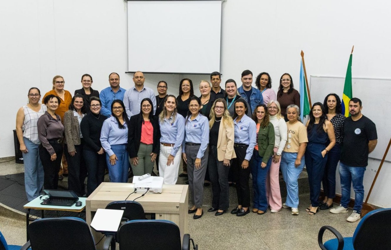 No momento, você está visualizando Com regimento aprovado, Naviraí estrutura eixos para concluir o novo Plano de Educação