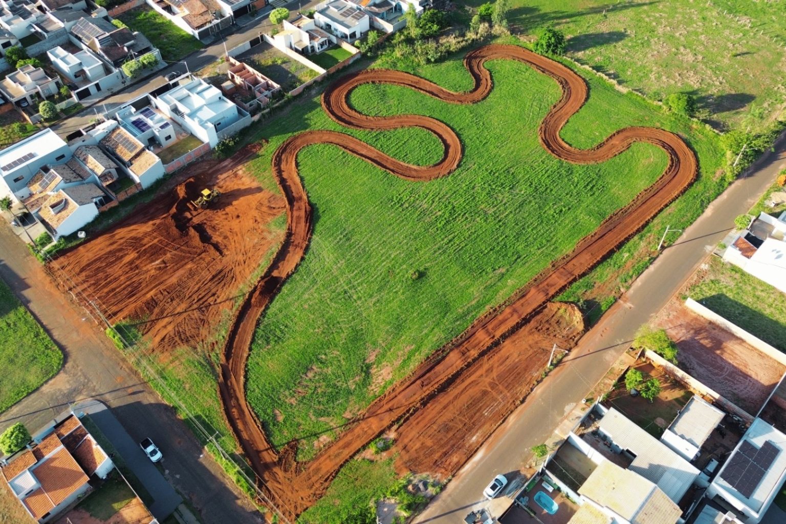 No momento, você está visualizando Naviraí ganha primeira pista de bikecross em área reaproveitada pela prefeitura
