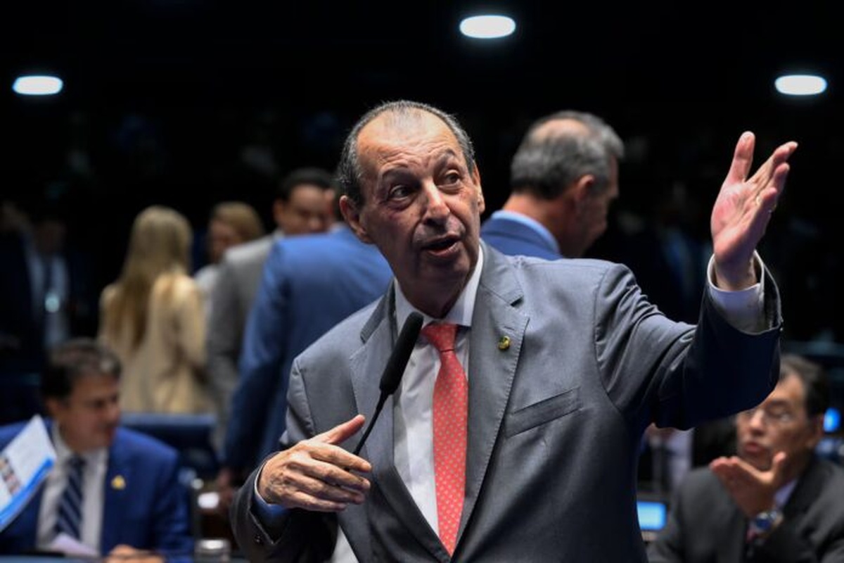 No momento, você está visualizando Relator no Senado mantém texto e avança com PEC que acaba com escala 6×1