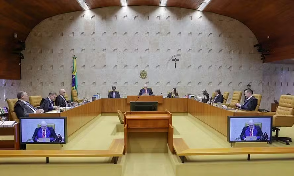 No momento, você está visualizando STF retoma julgamento sobre uberização
