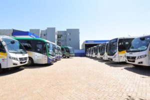 Leia mais sobre o artigo Prefeitura de Dourados atende 4 mil alunos e percorre 16 mil km por dia com transporte escolar rural
