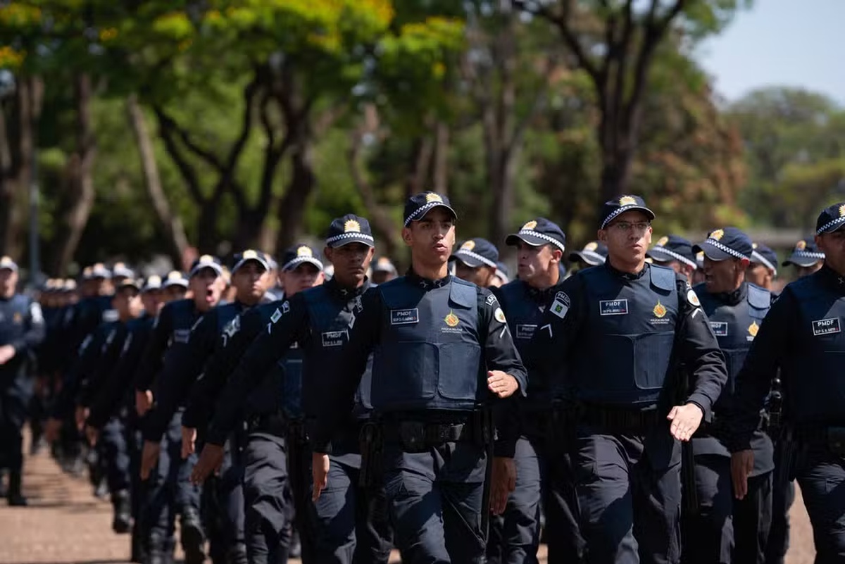 No momento, você está visualizando Câmara aprova projeto que facilita acesso à aposentadoria integral por PMs e bombeiros