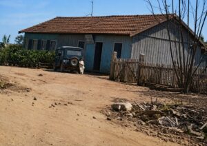 Leia mais sobre o artigo Casas de madeira preservam a memória da formação de Naviraí e se tornam objeto de pesquisa