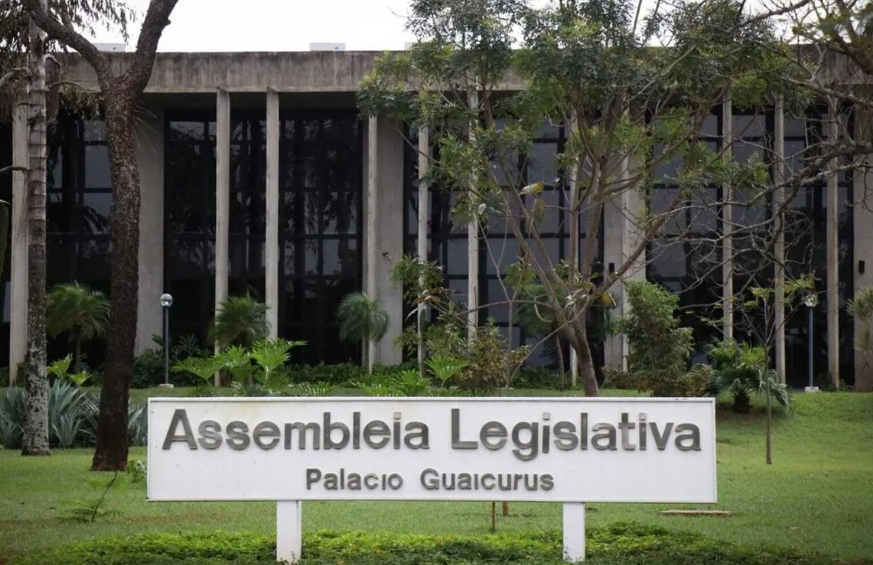 No momento, você está visualizando Semana na ALEMS tem três sessões, reunião da CCJR e visita de estudantes