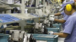 Leia mais sobre o artigo Indústria registra crescimento em MS e aumenta disputa por trabalhadores qualificados