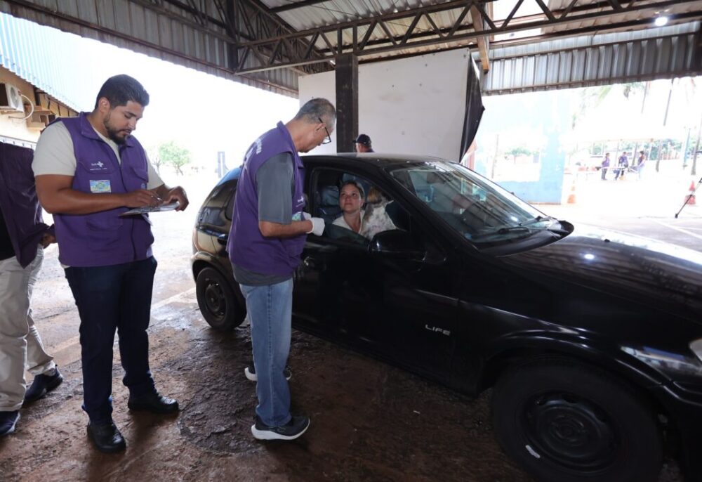 No momento, você está visualizando Prefeitura de Dourados imuniza mais de 1,5 mil animais em drive-thru de vacinação antirrábica