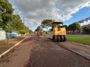 Leia mais sobre o artigo Em parceria com o Estado, obras na Avenida Nelci Simas em Naviraí abrem pacote viário de R$ 12,4 milhões