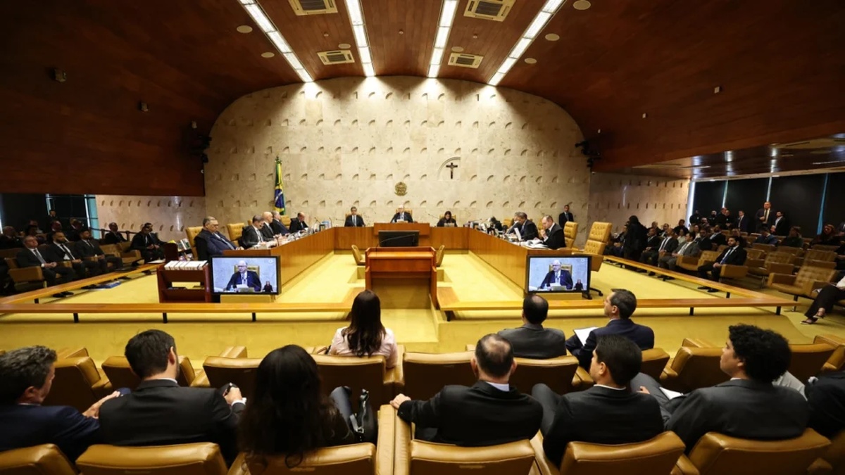 No momento, você está visualizando STF encerra sessão de caso Moraes sem definição; Dino tem 90 dias para ficar com processo