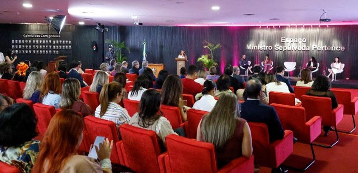 No momento, você está visualizando TSE apresenta ferramentas de proteção de imagem e voz de mulheres na política