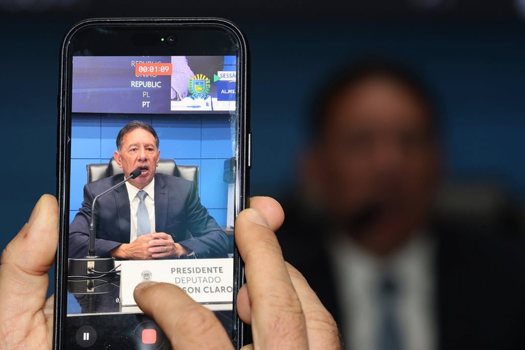 No momento, você está visualizando ALEMS: Em nome da Mesa Diretora, presidente parabeniza eleitos e pede continuidade do respeito