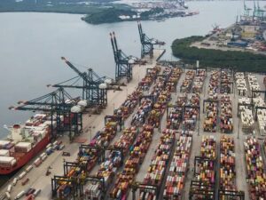 Leia mais sobre o artigo Brasil e EUA criam grupo de trabalho para negociar tarifaço