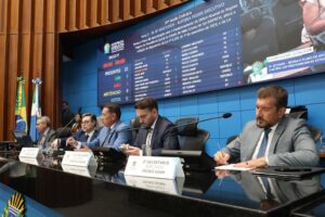 Leia mais sobre o artigo ALEMS: Deputados aprovam projetos do Governo e inclusão no Calendário Oficial