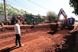 Leia mais sobre o artigo Prefeitura de Dourados acelera trabalhos e recapeamento da Clóvis Cerzósimo e Iguaçu passa de 70%
