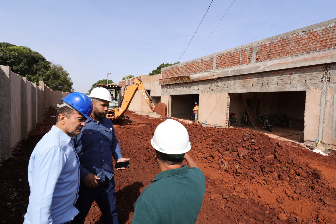 No momento, você está visualizando Obras do CAPS AD III avançam e chegam a 65% de execução em Dourados