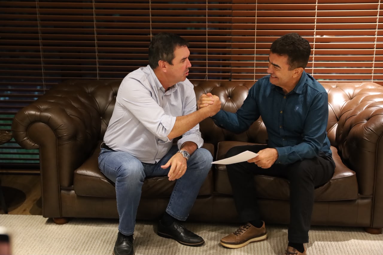 No momento, você está visualizando Prefeito se reúne com governador e garante 25 km de recapeamento para Dourados