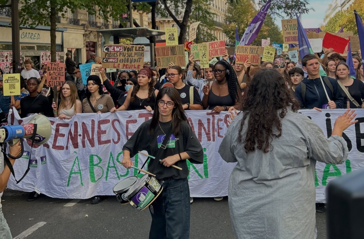 No momento, você está visualizando Estudantes prometem mais protestos na França e dizem que ‘Geração Z quer ser ouvida’